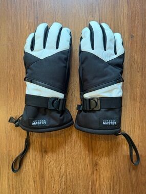 Outdoor Master Women’s Black and White Insulated Ski Gloves